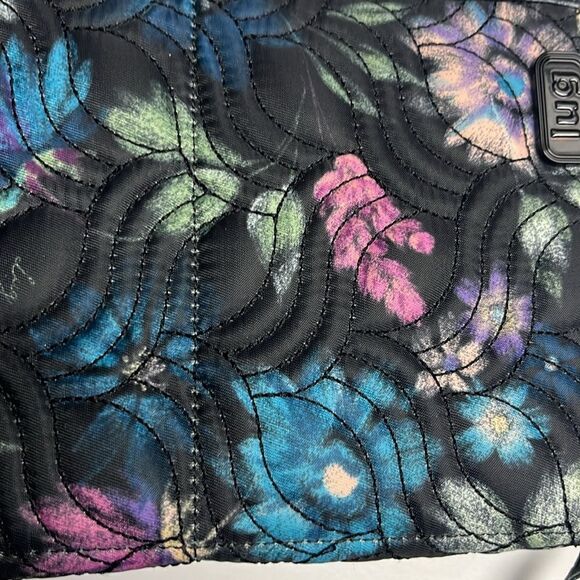 Lug Sleeper XL - Navy Bloom Organizer for Makeup Brush and Accessories - Picture 15 of 16